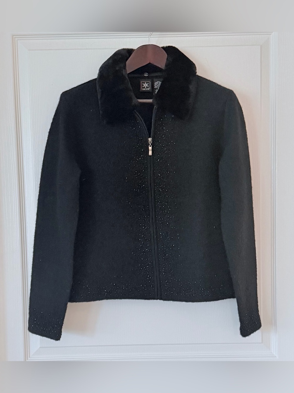 Skyr Black Wool Zip-Front Jacket with Faux-Fur Collar